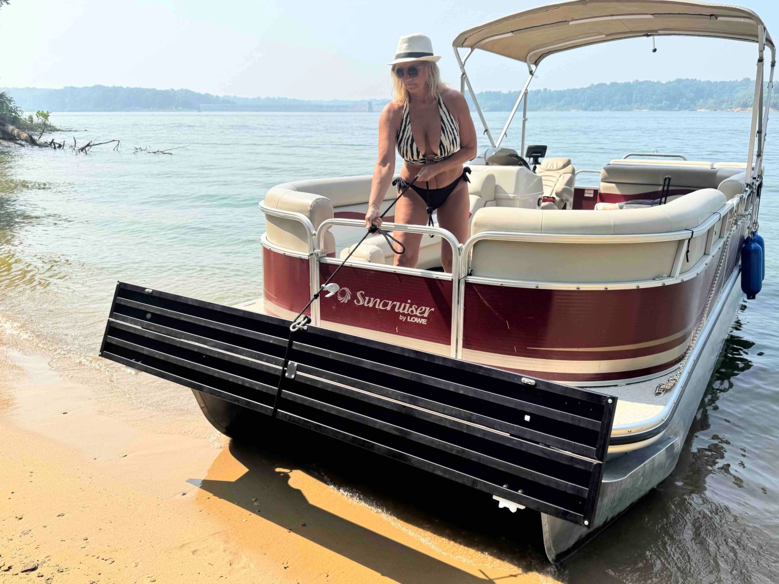 Simple and easy to use Bow Mate platform
